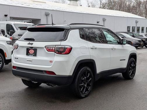 2022 Jeep Compass Altitude