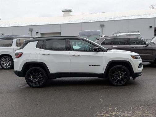 2022 Jeep Compass Altitude