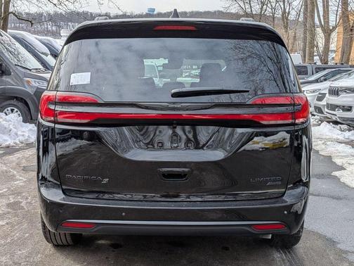 2026 Chrysler Pacifica Limited