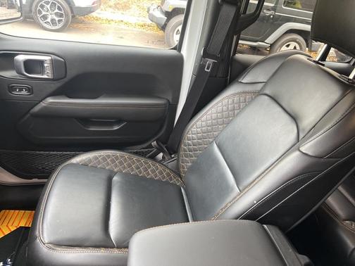 2022 Jeep Wrangler Unlimited Sahara High Altitude