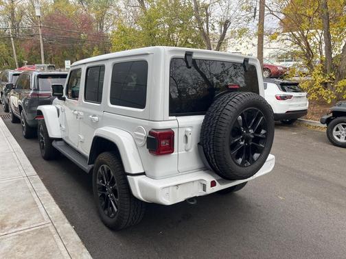 2022 Jeep Wrangler Unlimited Sahara High Altitude