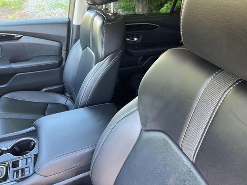Gray 2025 Honda Pilot Touring