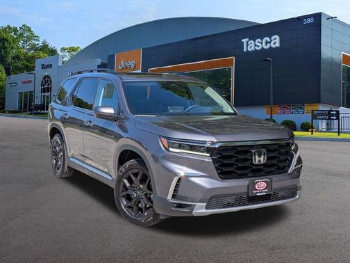 Sonic Gray Pearl 2025 Honda Pilot Touring