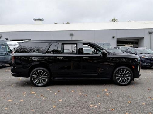 2023 Cadillac Escalade ESV Sport