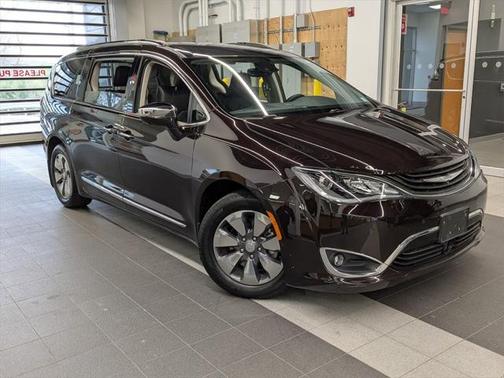 2018 Chrysler Pacifica Hybrid Limited