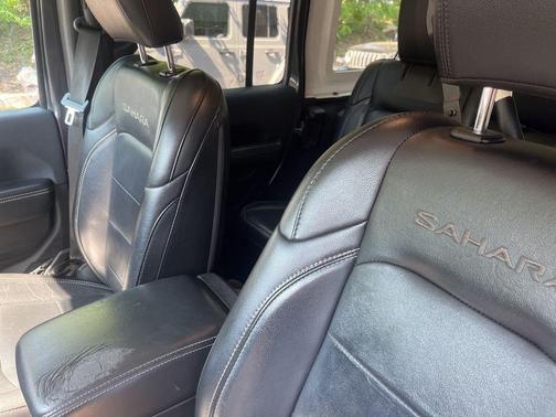 Granite Crystal Clearcoat Metallic 2019 Jeep Wrangler Unlimited Sahara