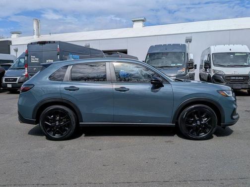 Pearl 2024 Honda HR-V Sport