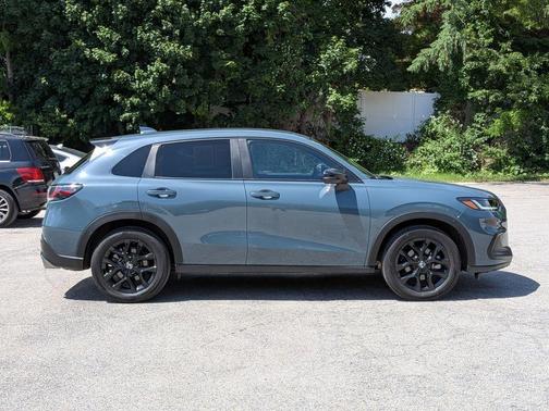 Pearl 2024 Honda HR-V Sport