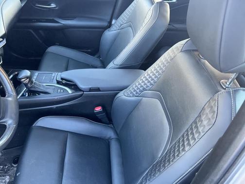 2022 Lexus UX 250h Base