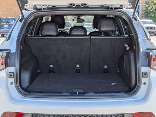 Bright White Clearcoat 2023 Jeep Compass Latitude Lux