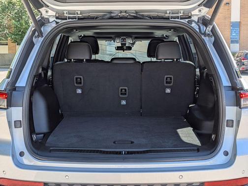 Silver Zynith 2025 Jeep Grand Cherokee Laredo