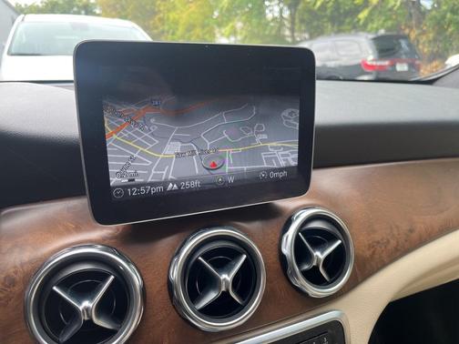 2018 Mercedes-Benz GLA 250 Base 4MATIC