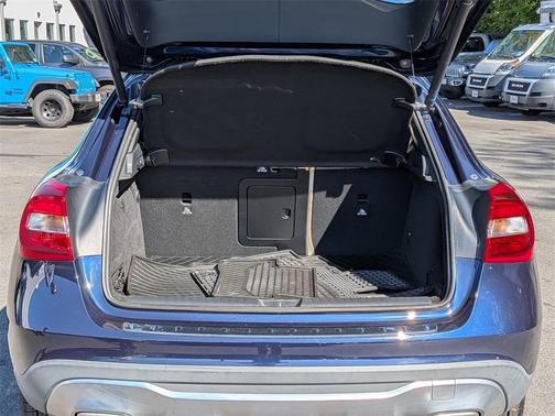 2018 Mercedes-Benz GLA 250 Base 4MATIC