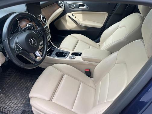 2018 Mercedes-Benz GLA 250 Base 4MATIC