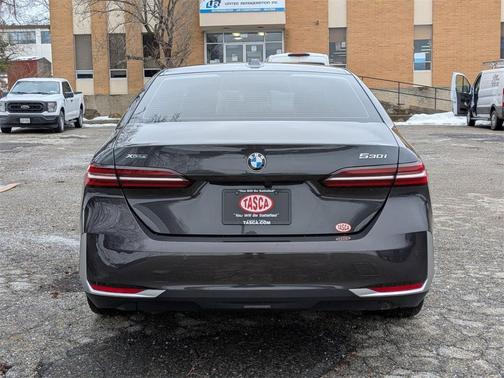 2024 BMW 530 i xDrive