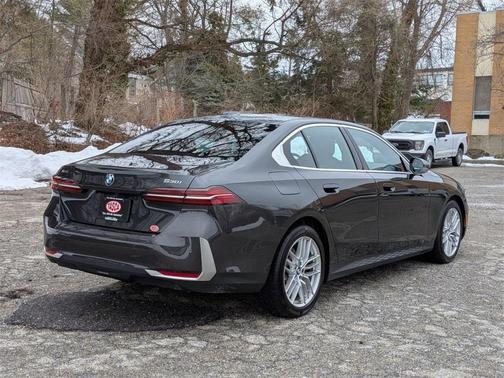 2024 BMW 530 i xDrive