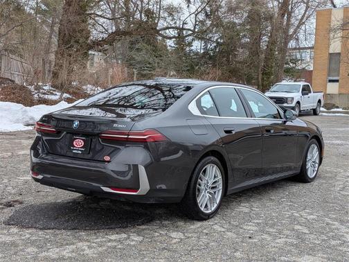 2024 BMW 530 i xDrive