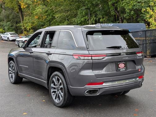 2022 Jeep Grand Cherokee Overland