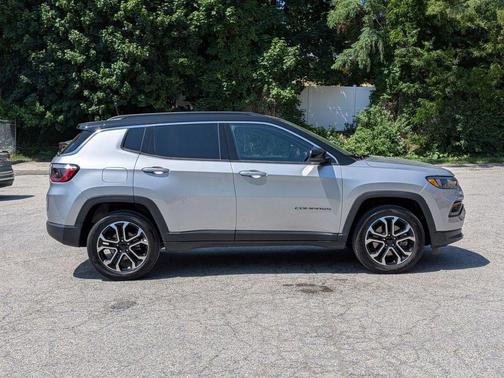 Billet Silver Metallic Clearcoat 2023 Jeep Compass Limited