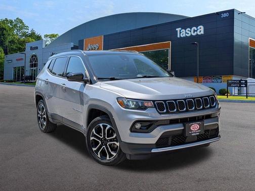 Billet Silver Metallic Clearcoat 2023 Jeep Compass Limited