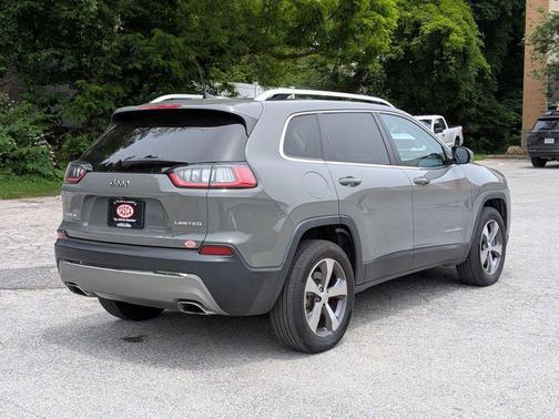 Sting Gray Clearcoat 2021 Jeep Cherokee Limited