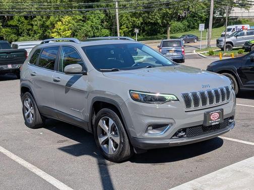 Sting Gray Clearcoat 2021 Jeep Cherokee Limited