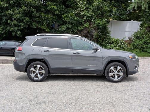 Sting Gray Clearcoat 2021 Jeep Cherokee Limited