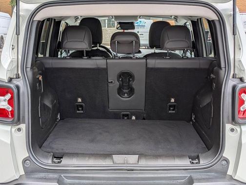 Alpine White Clearcoat 2022 Jeep Renegade Limited