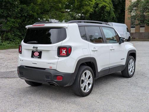 Alpine White Clearcoat 2022 Jeep Renegade Limited