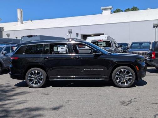 2023 Jeep Grand Cherokee L Overland 4x4