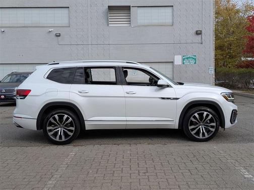 2023 Volkswagen Atlas 3.6L SEL Premium R-Line