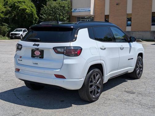 Bright White Clearcoat 2025 Jeep Compass Limited