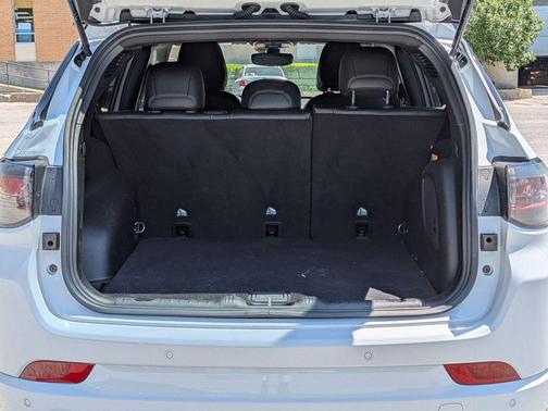 Bright White Clearcoat 2025 Jeep Compass Limited
