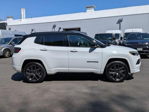Bright White Clearcoat 2025 Jeep Compass Limited