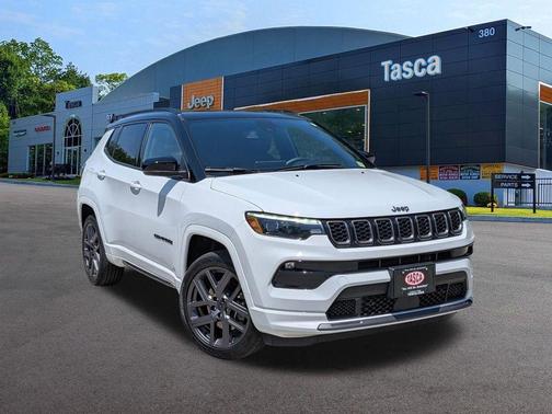 Bright White Clearcoat 2025 Jeep Compass Limited