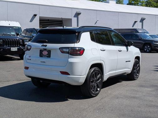 Bright White Clearcoat 2025 Jeep Compass Limited