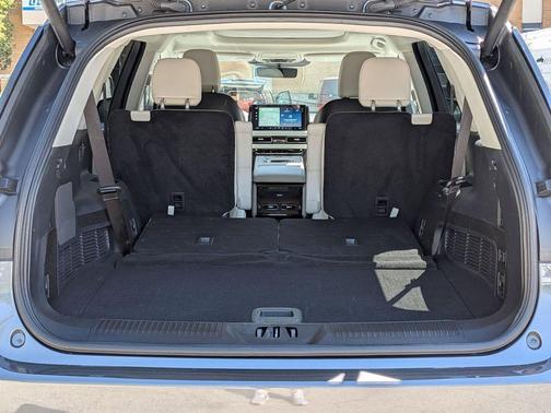 Metallic 2025 Lincoln Aviator Reserve AWD