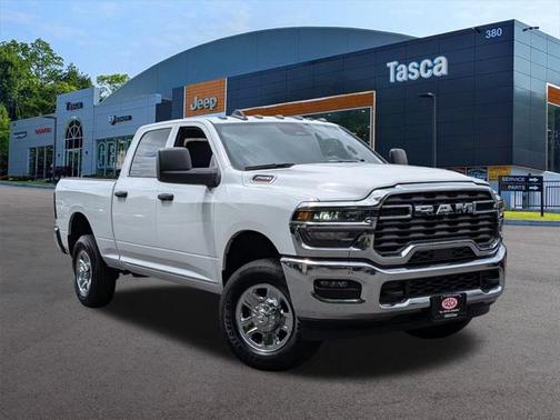 2025 RAM 2500 Tradesman Crew Cab 4x4 64' Box