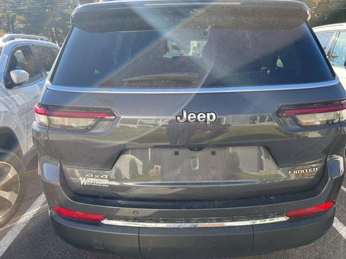 Metallic 2023 Jeep Grand Cherokee L Limited
