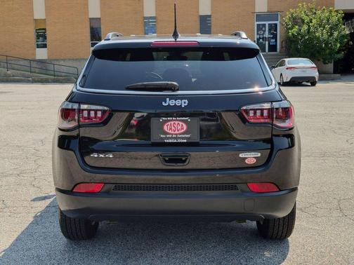 Diamond Black 2024 Jeep Compass Latitude