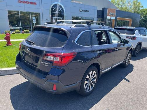 Dark Blue Pearl 2018 Subaru Outback 3.6R Touring