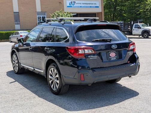 Dark Blue Pearl 2018 Subaru Outback 3.6R Touring