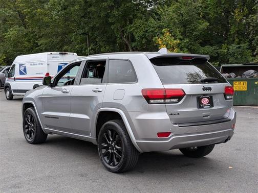 2017 Jeep Grand Cherokee Altitude