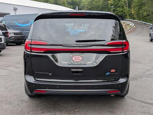 2023 Chrysler Pacifica Hybrid Limited