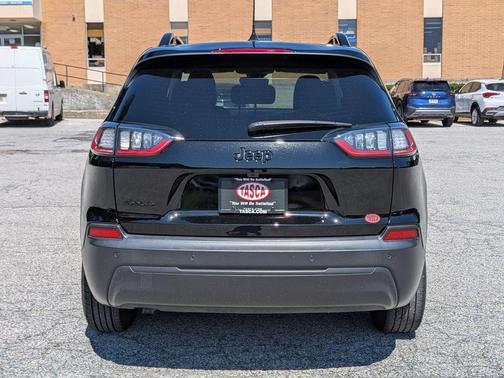 Diamond Black 2023 Jeep Cherokee Altitude Lux