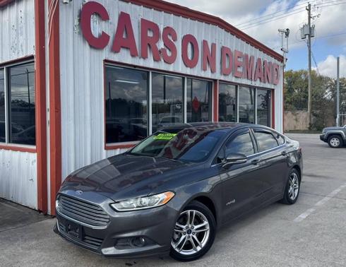 2016 Ford Fusion Hybrid SE