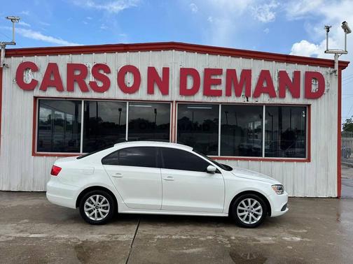 Candy White 2013 Volkswagen Jetta SE