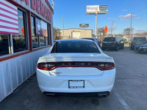 2017 Dodge Charger SE
