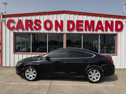 2015 Chrysler 200 LX