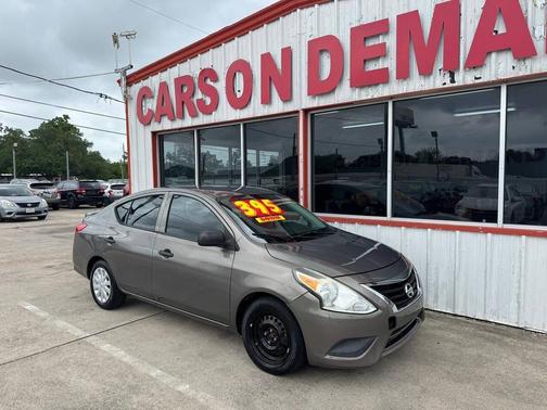 Gray 2015 Nissan Versa 1.6 S+
